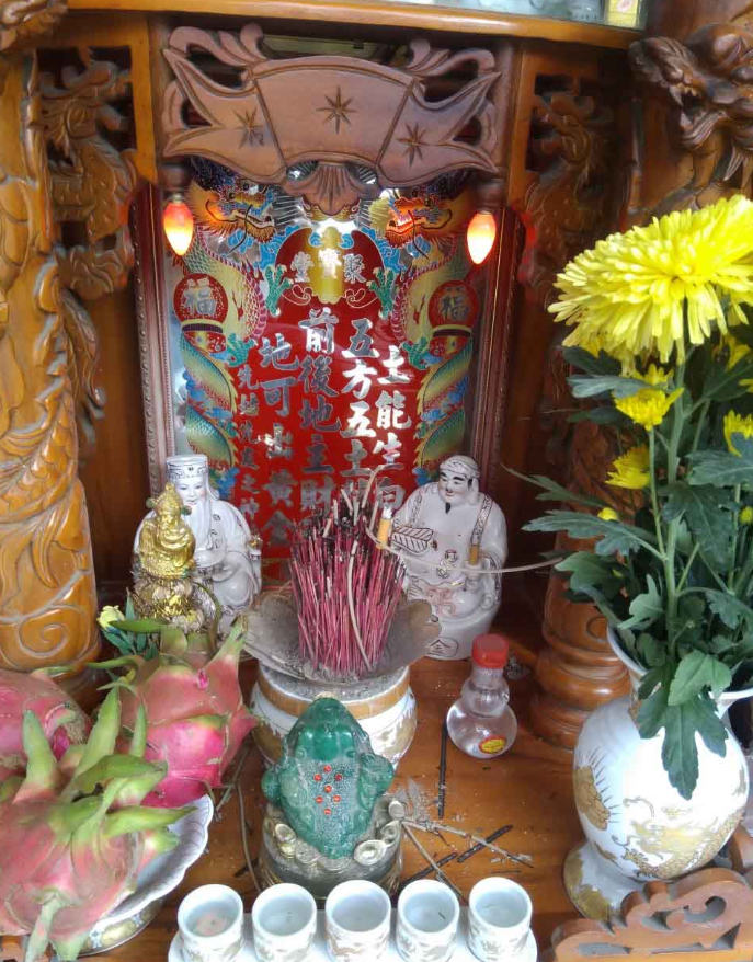 Nguy cơ mất lộc từ việc thờ tượng cũ.png